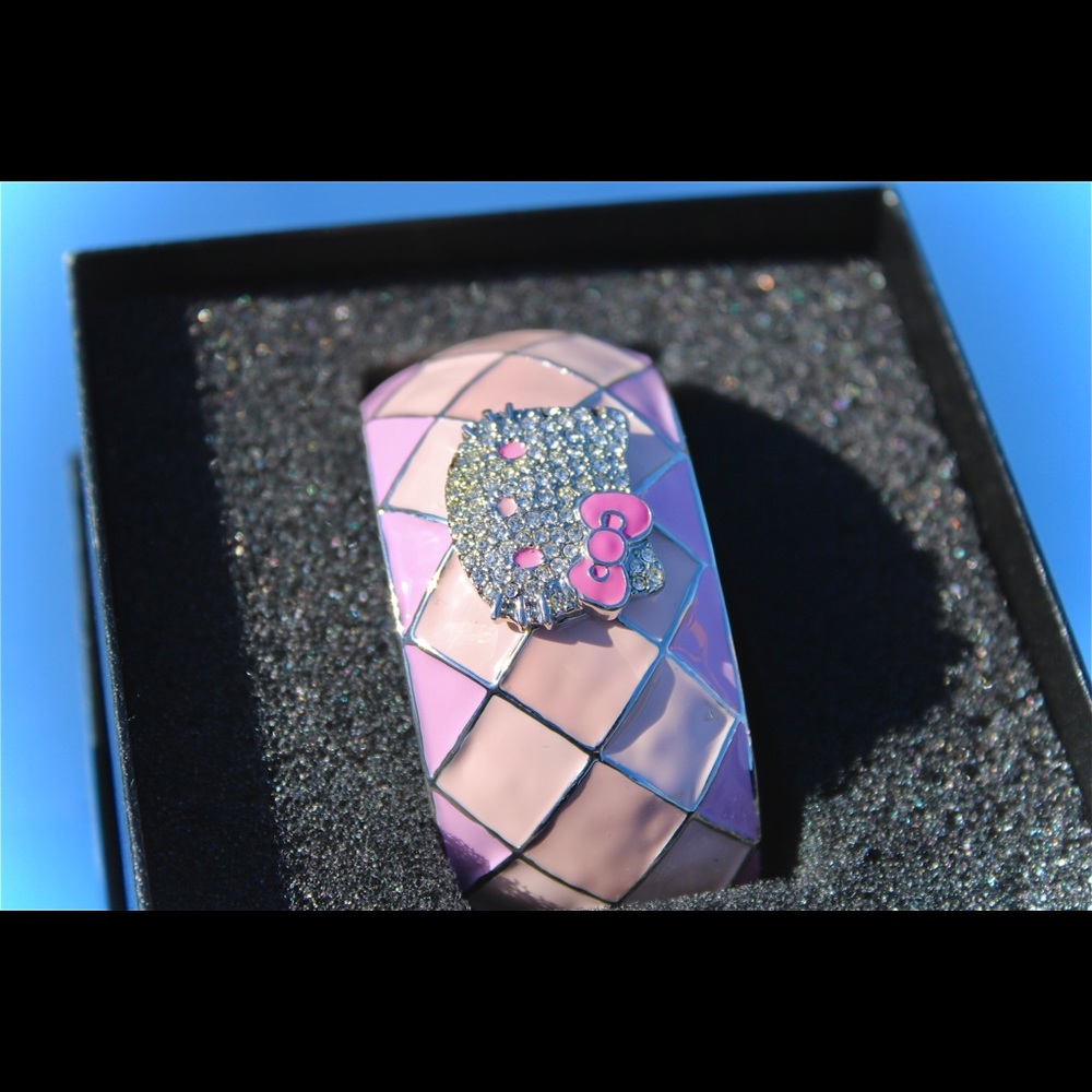 RARE Hello Kitty Pastel Bangle from 09’